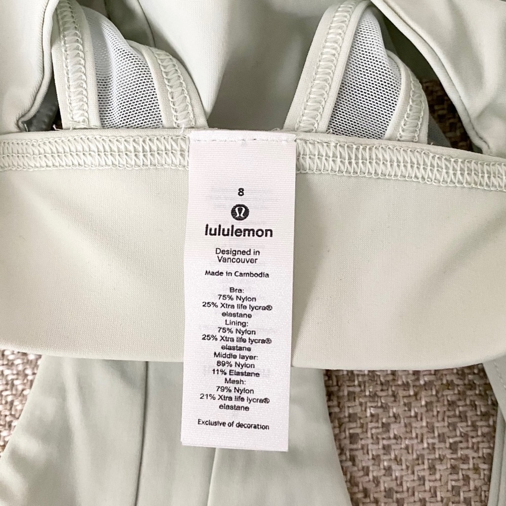 SOLD:🎀lululemon athletica Sports Bra🎀 - Picture 3 of 3